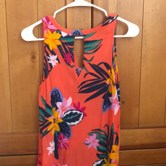 Hawaiian tank - Picture 3 of 3